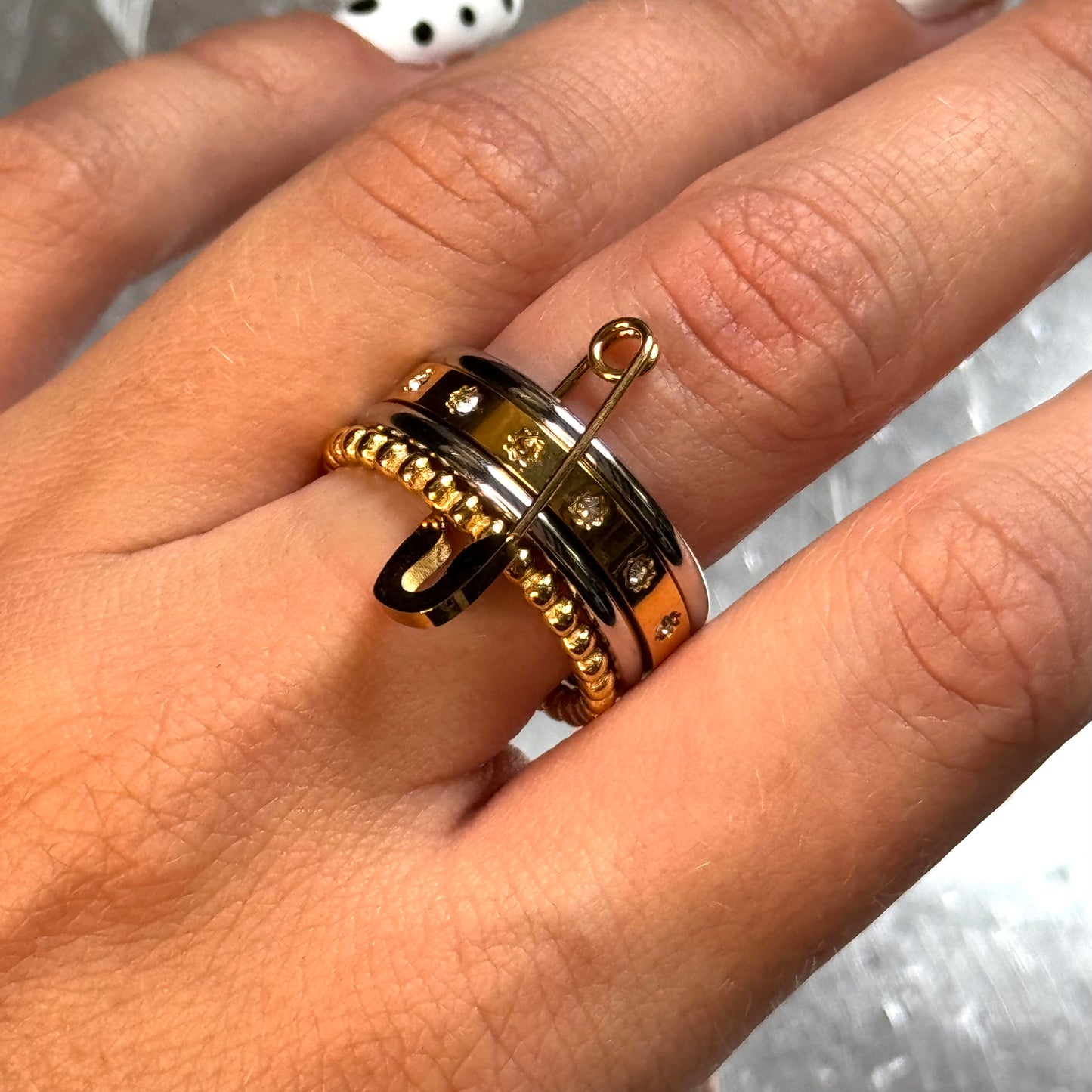 BAGUE - LOLA