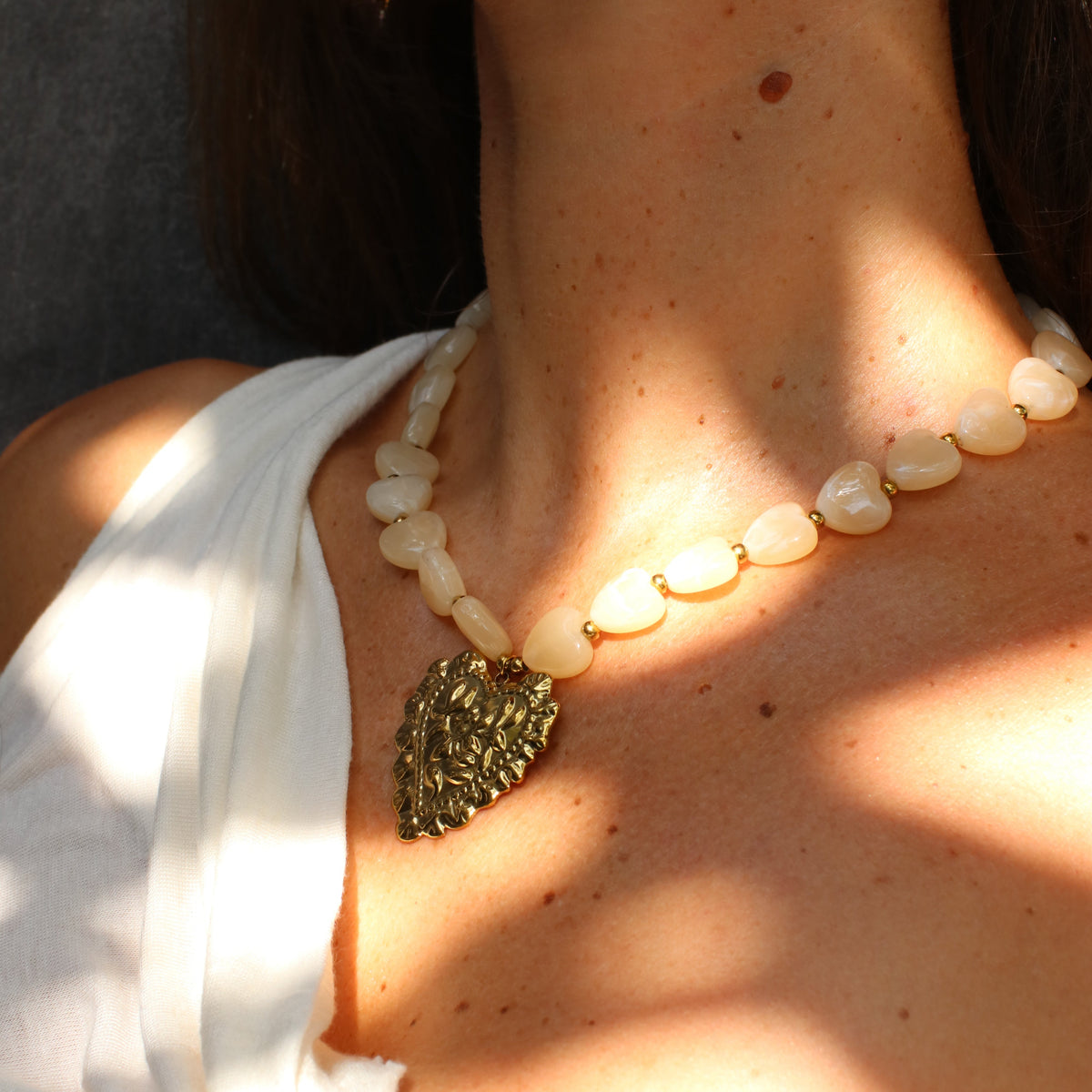COLLIER - SARAH