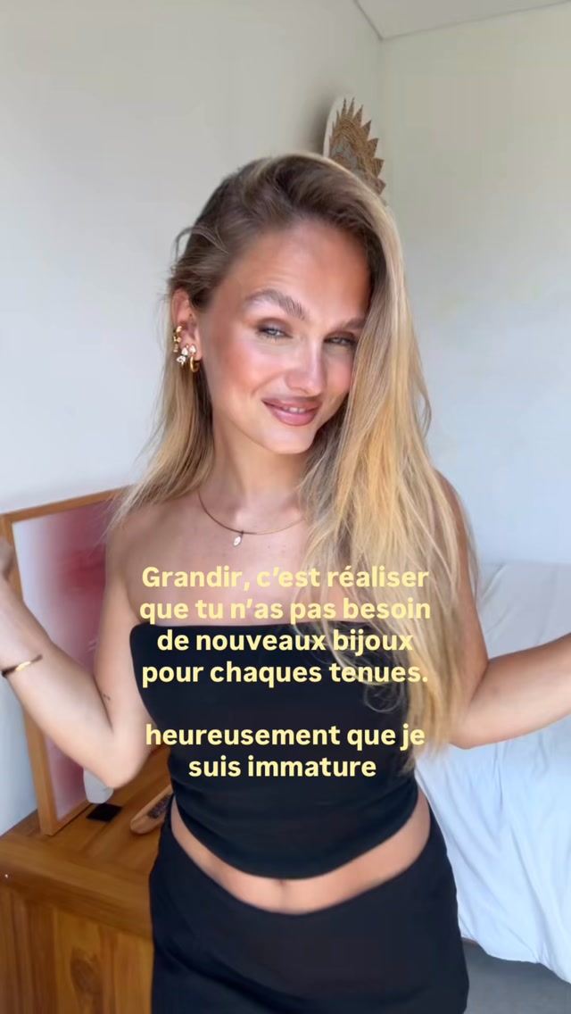 Publication Instagram Rélia Bijoux : boucles d'oreilles et collier portés
